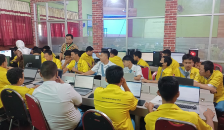 Workshop Belajar Bahasa Pemrograman Phyton Bersama Siswa Di SMKN 12 Malang